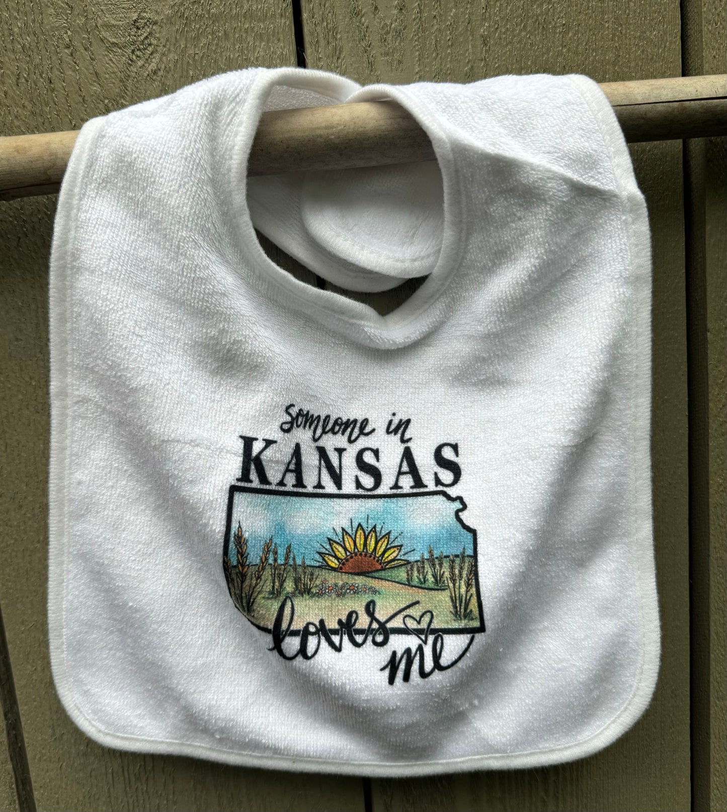 “Someone in Kansas Loves Me” Baby Bib