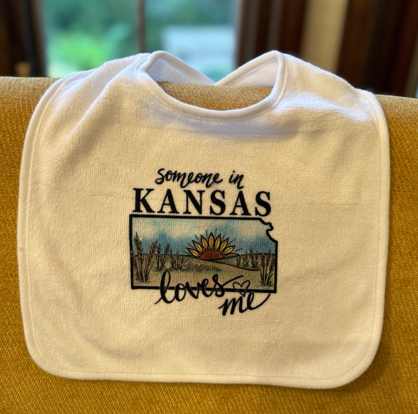 “Someone in Kansas Loves Me” Baby Bib