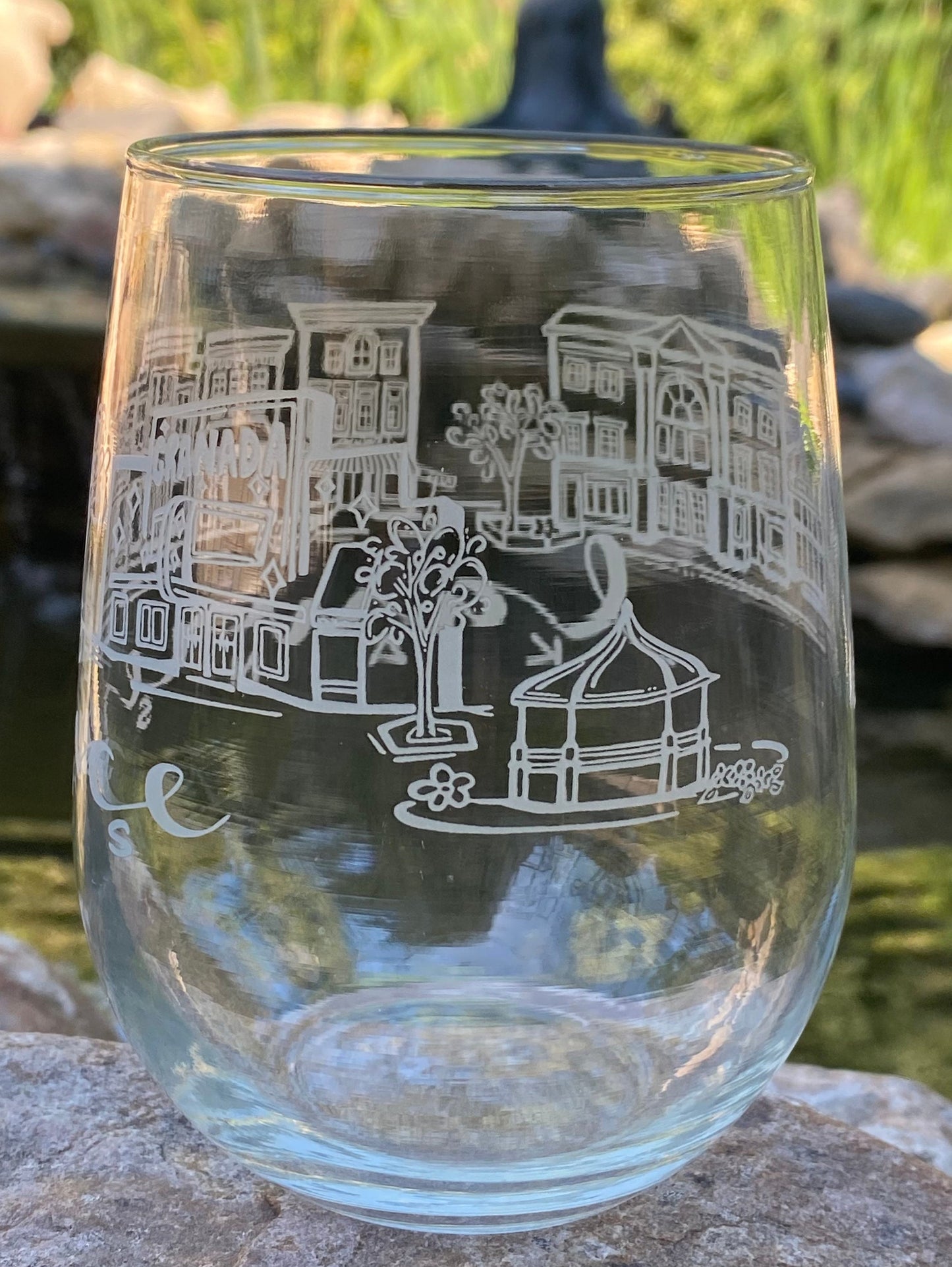 Lawrence Downtown White Stemless Wine Glass